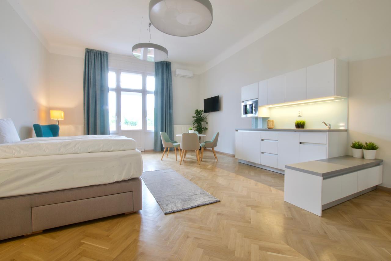 Europest Luxury Suites Budapest Exterior photo