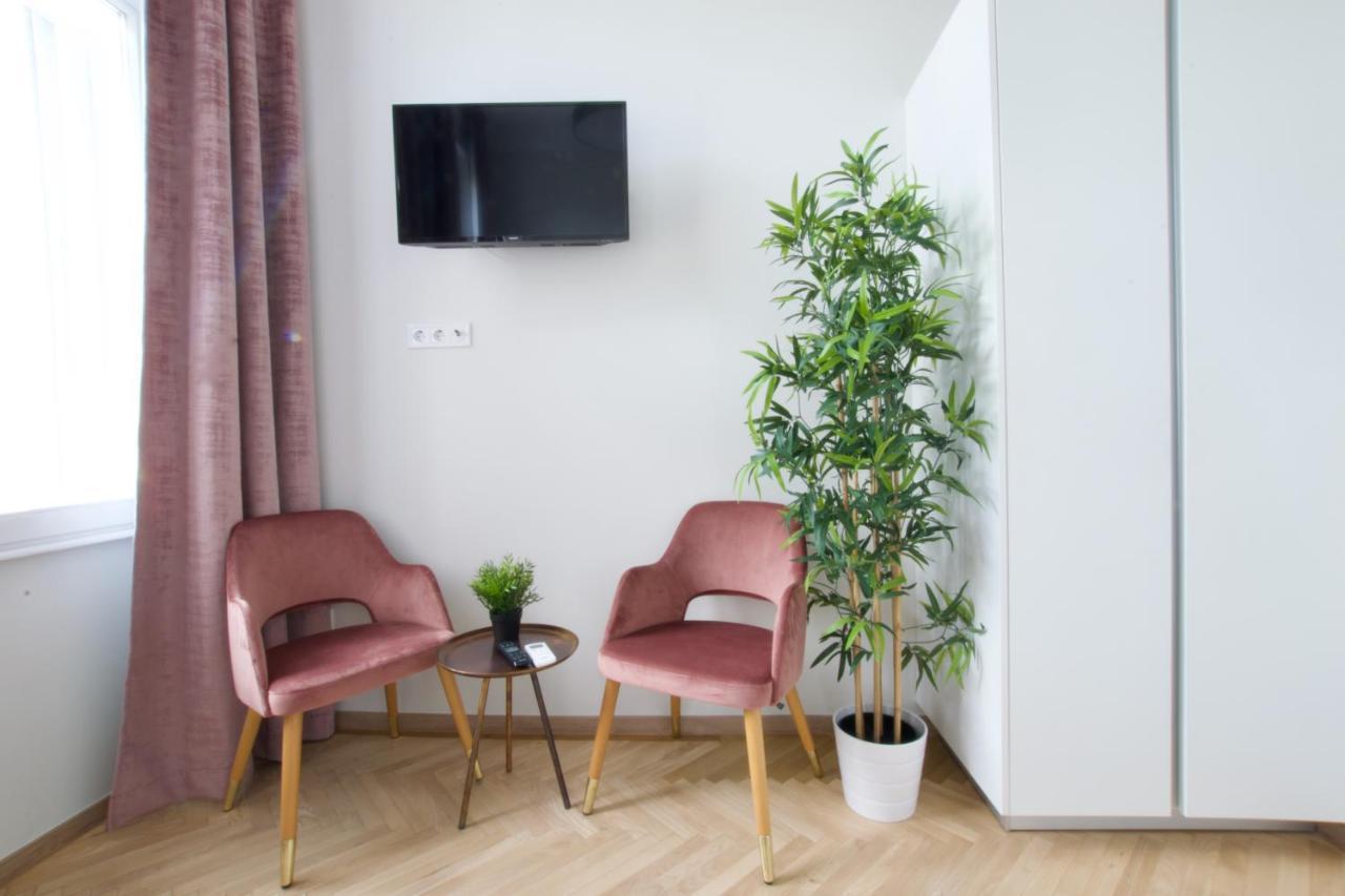 Europest Luxury Suites Budapest Exterior photo