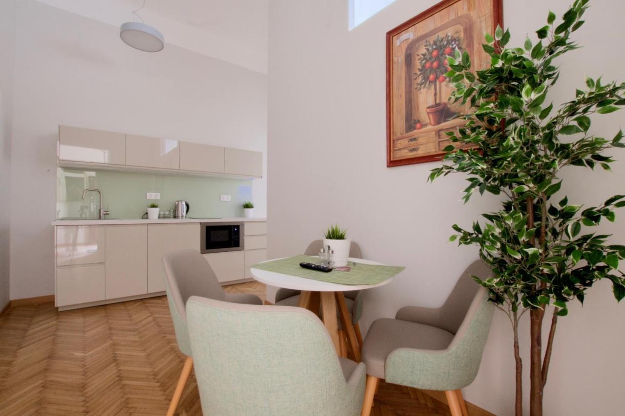 Europest Luxury Suites Budapest Exterior photo